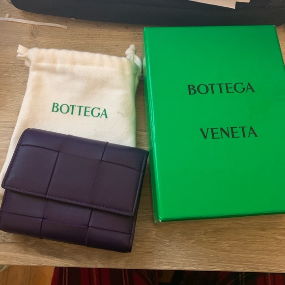 Bottega Veneta Intrecatto Leather Wallet Purple - Picture 2 of 8
